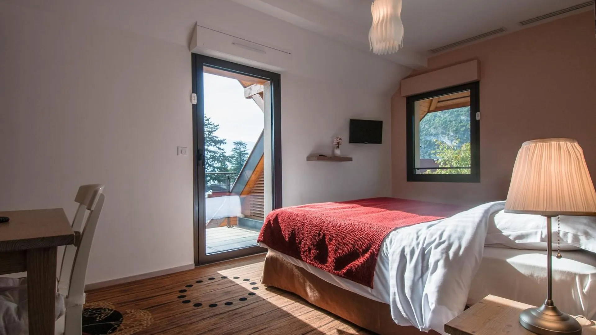 Le Comptoir De Sebastien - La Plage Et Le Port - 2 Duplex - 100M De La Plage De Talloires-Montmin Apartment